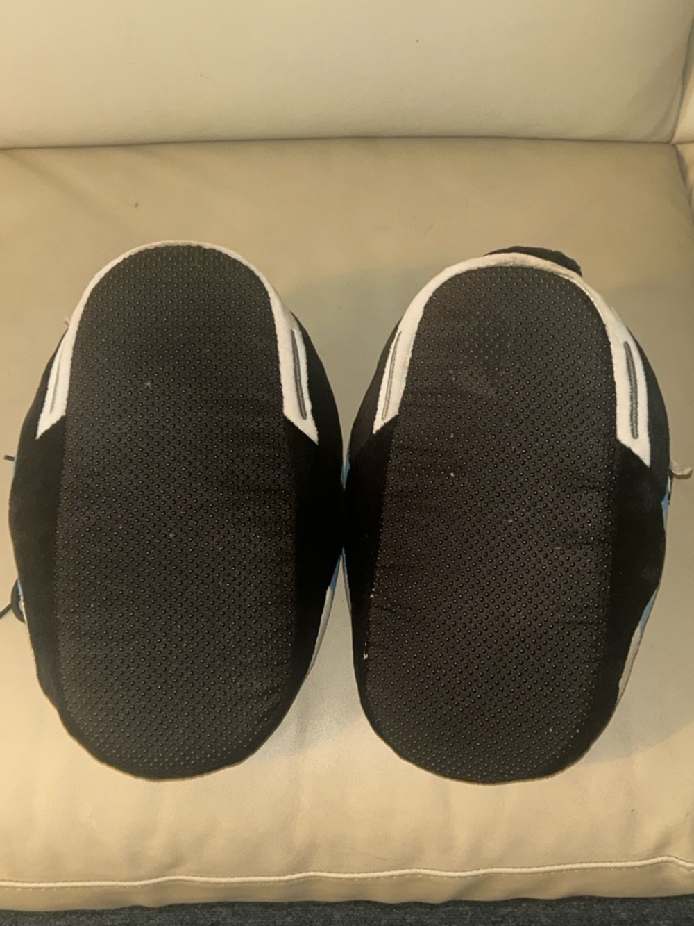 “SEND UR BEST REASONABLE OFFER”
Blue Plush Lace-Up Sneaker Slippers 💙 - Picture 3 of 6